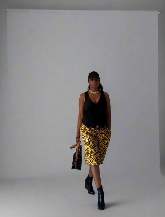 Short pants ( Below the knee)